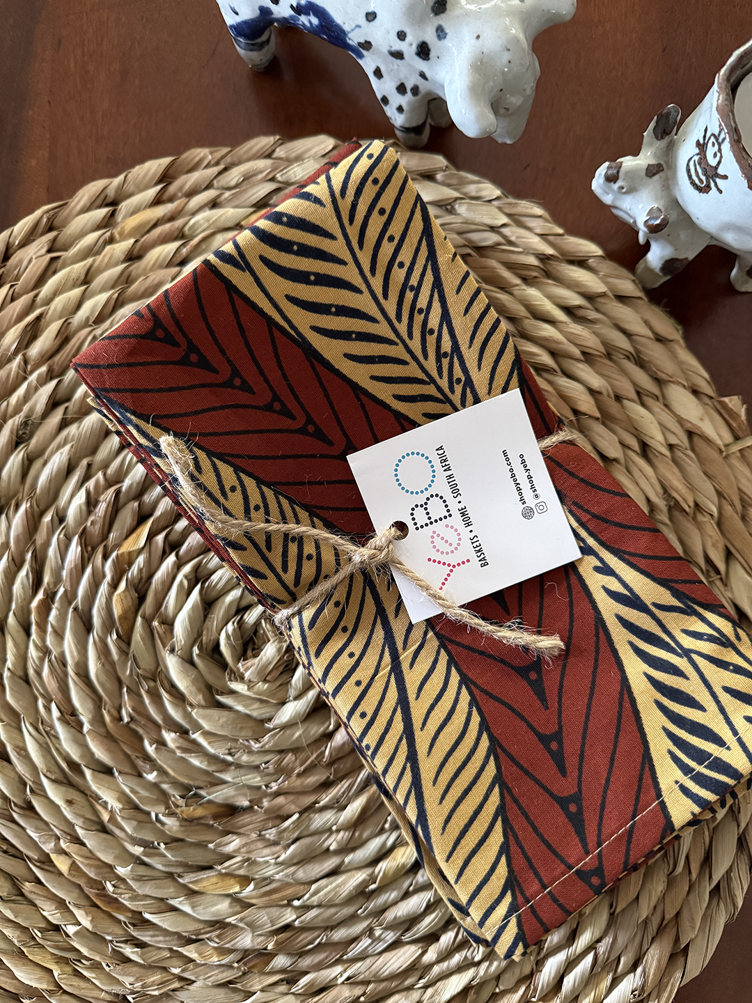 8 pack cotton napkins - brown curves