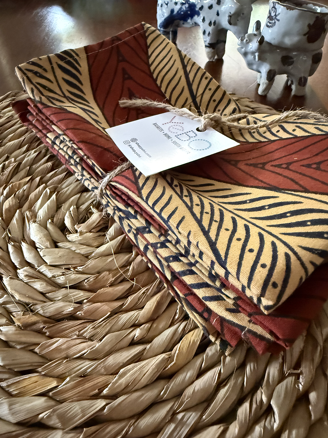 8 pack cotton napkins - brown curves