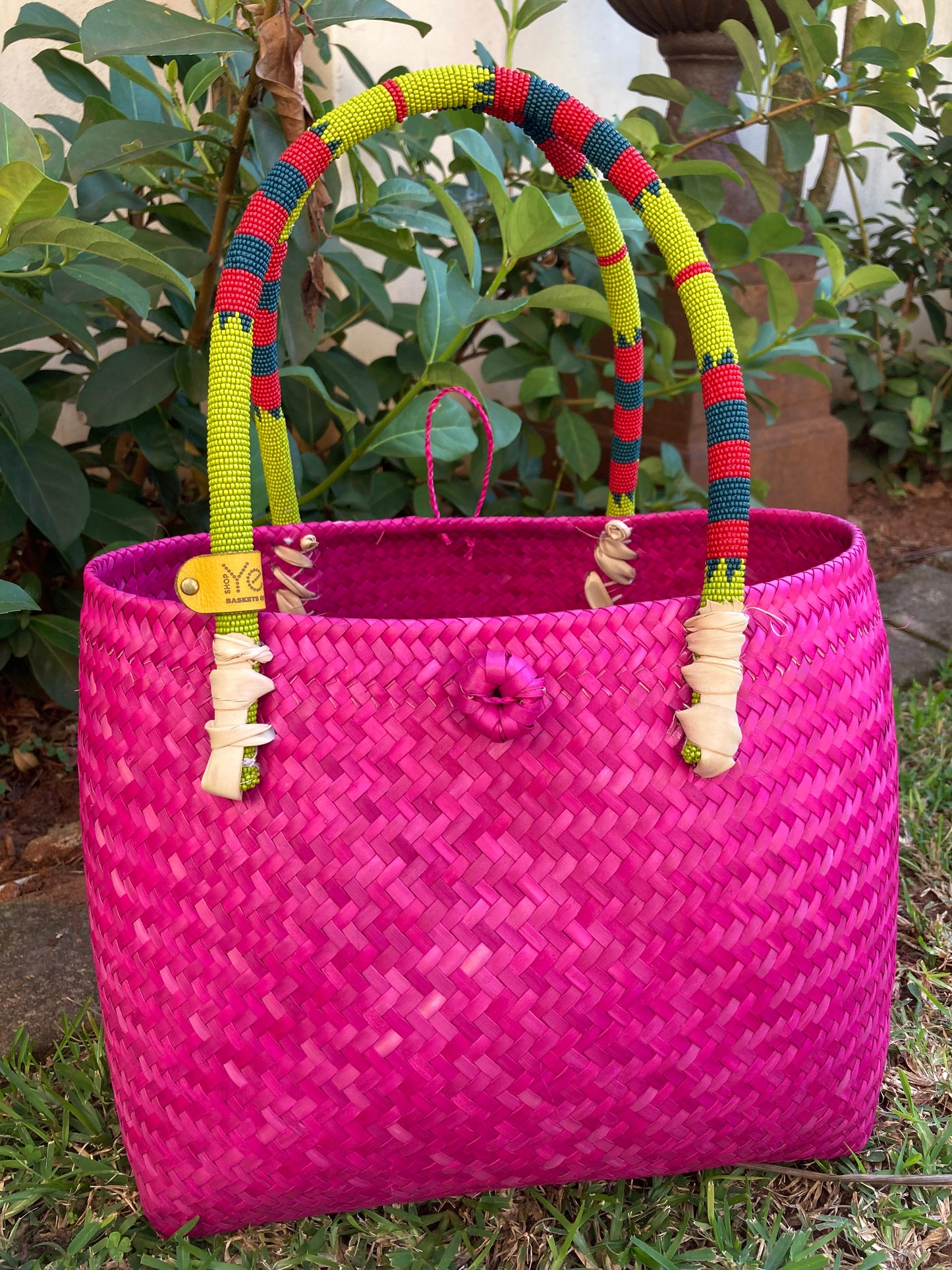 1 Hot Pink Tub basket with beaded handles