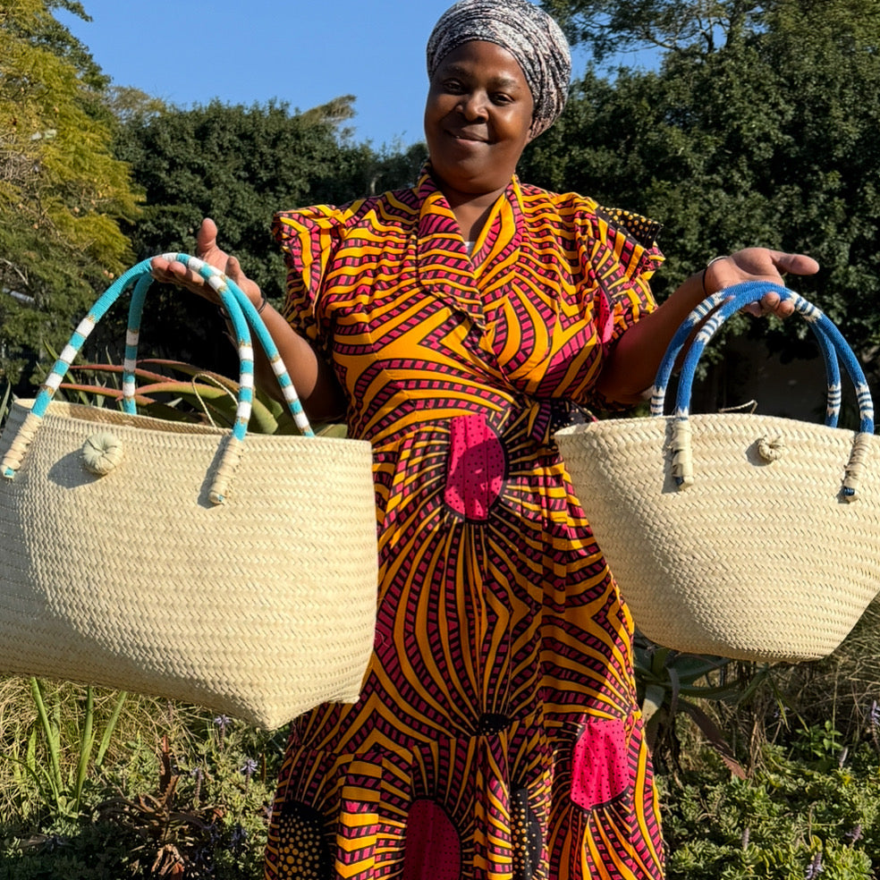 1 natural SUPA-size basket with beaded handles