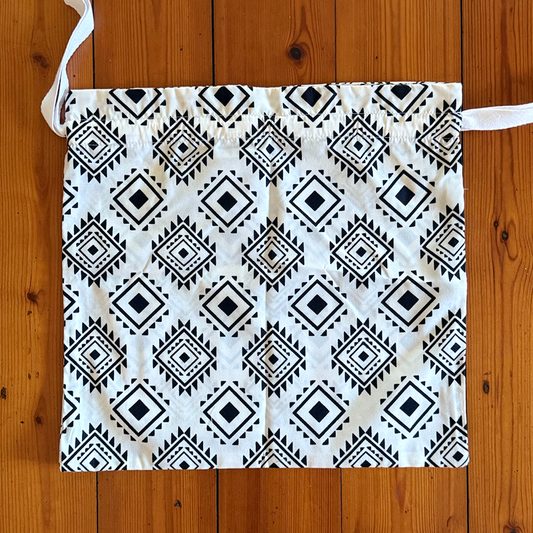 Drawstring bag - B/W small