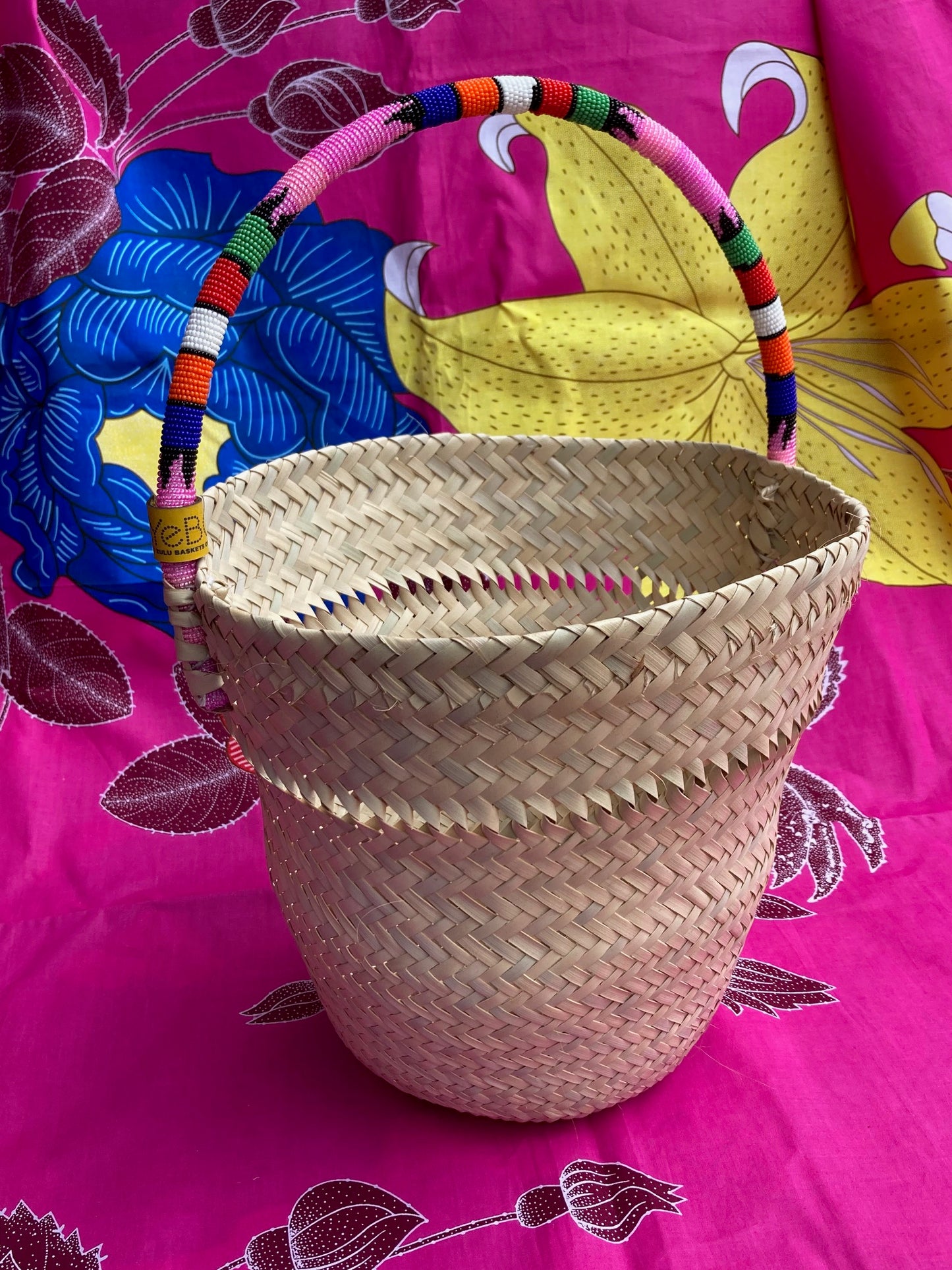 Bucket basket with Beaded Handle