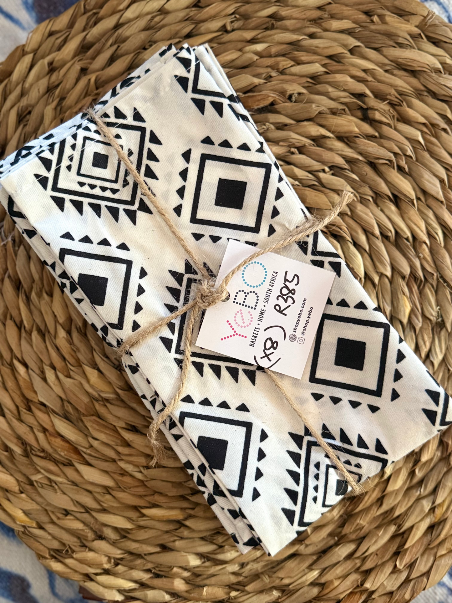 8 pack cotton napkins, black and white